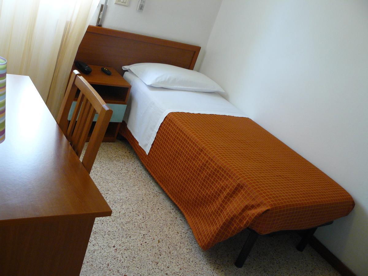 Hotel Sayonara Milano Marittima Extérieur photo
