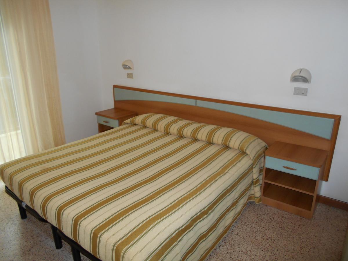 Hotel Sayonara Milano Marittima Extérieur photo