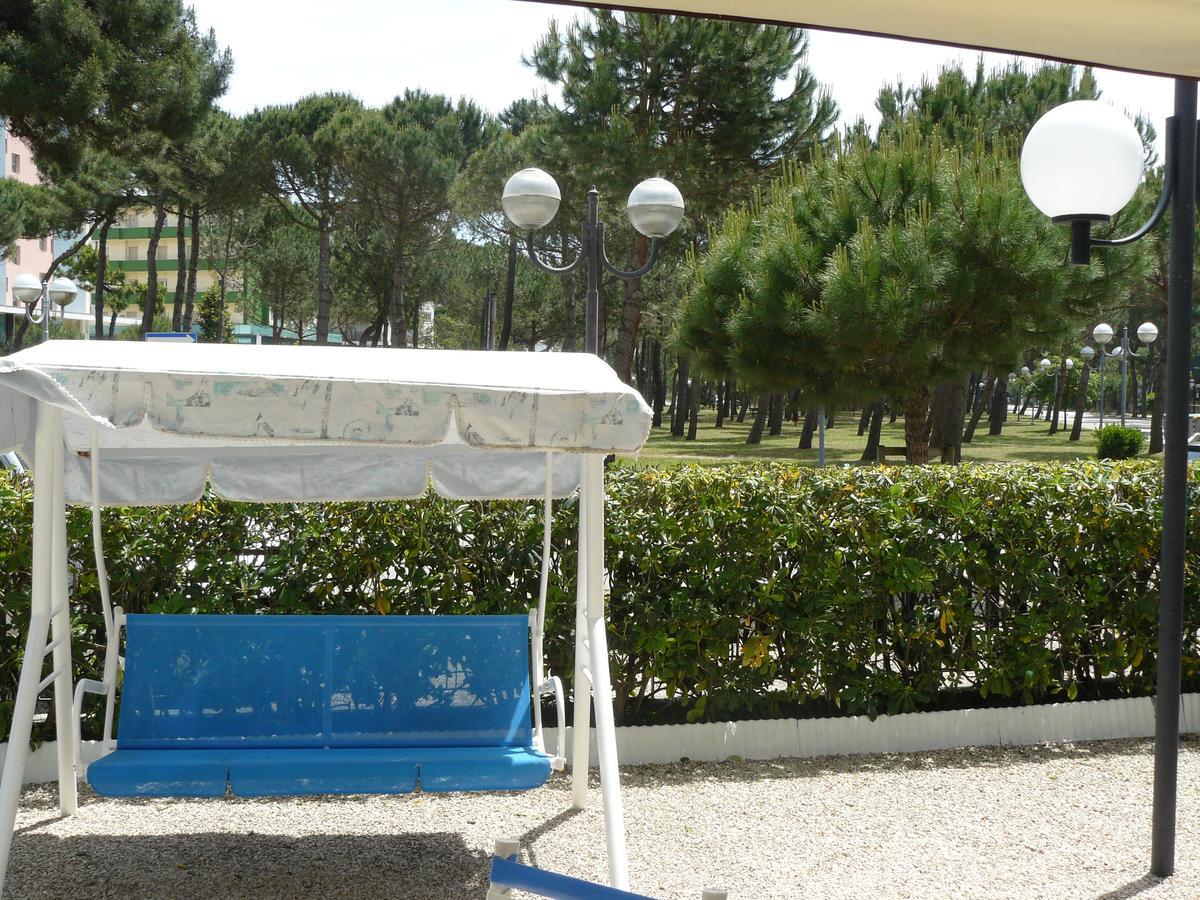Hotel Sayonara Milano Marittima Extérieur photo