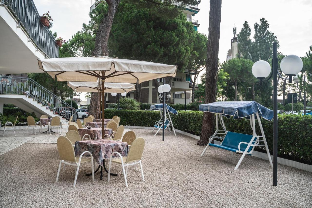 Hotel Sayonara Milano Marittima Extérieur photo